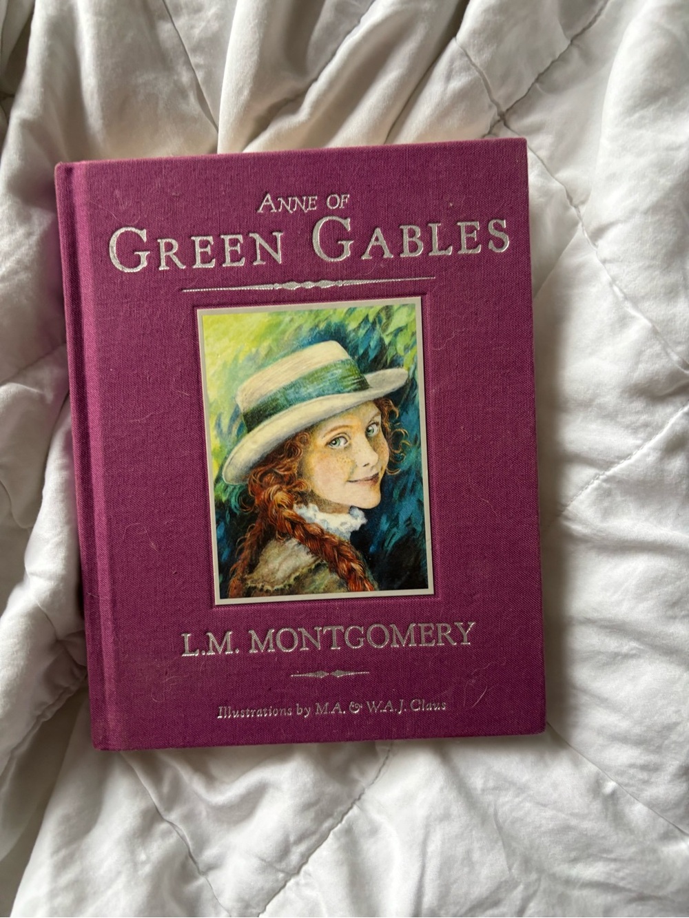 Anne of Green Gables Illustrated Hardcover Book